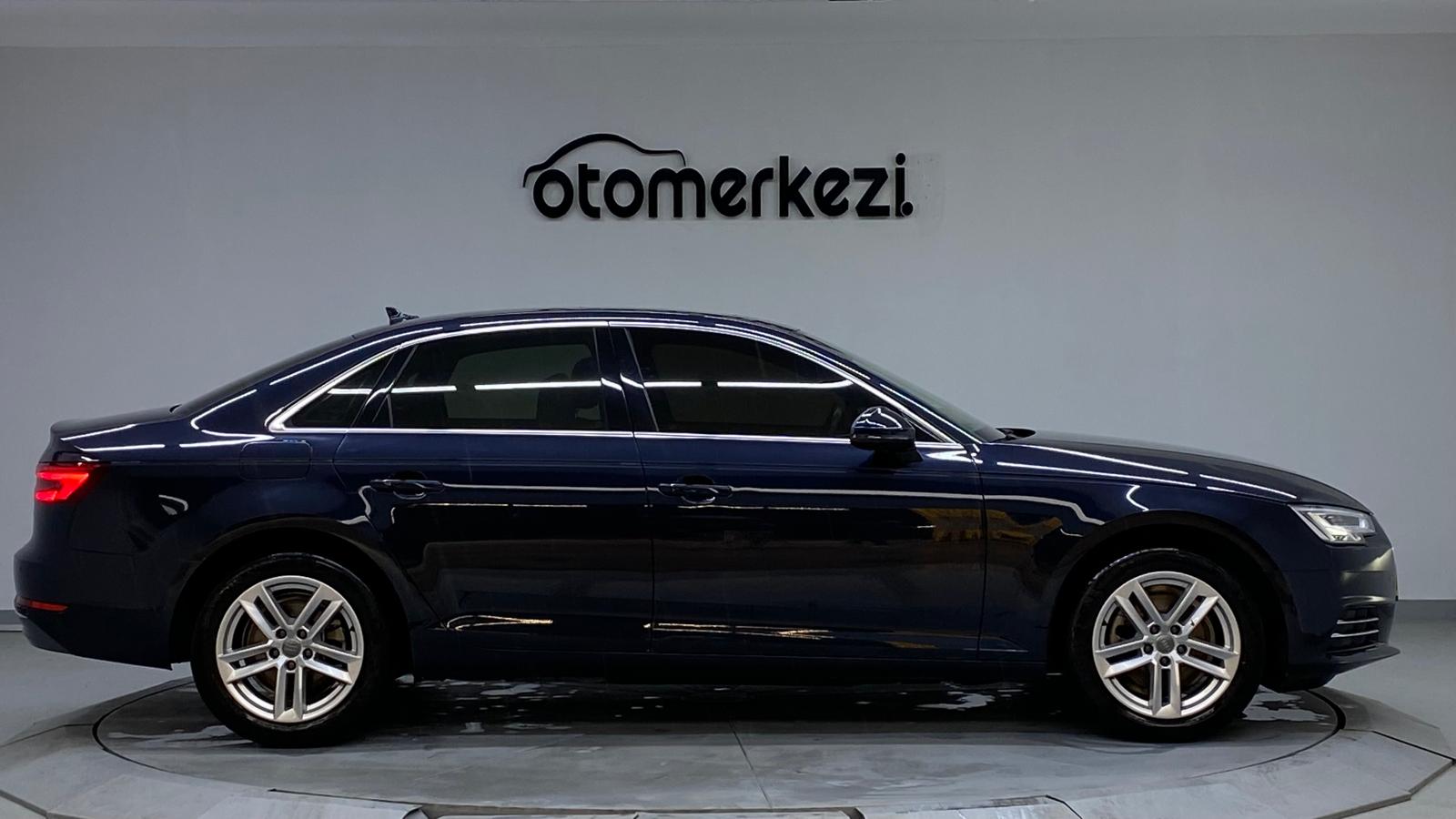 AUDI A4 7